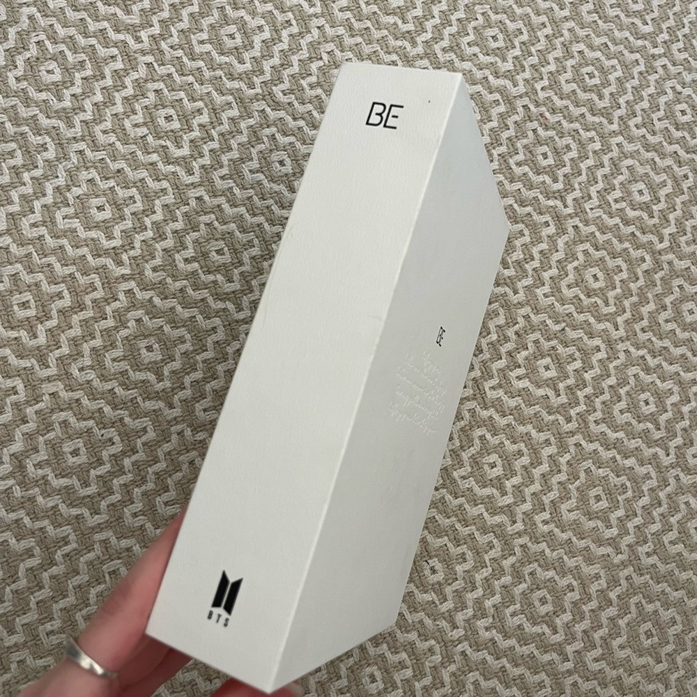 BTS BE album - Picture 3 of 7